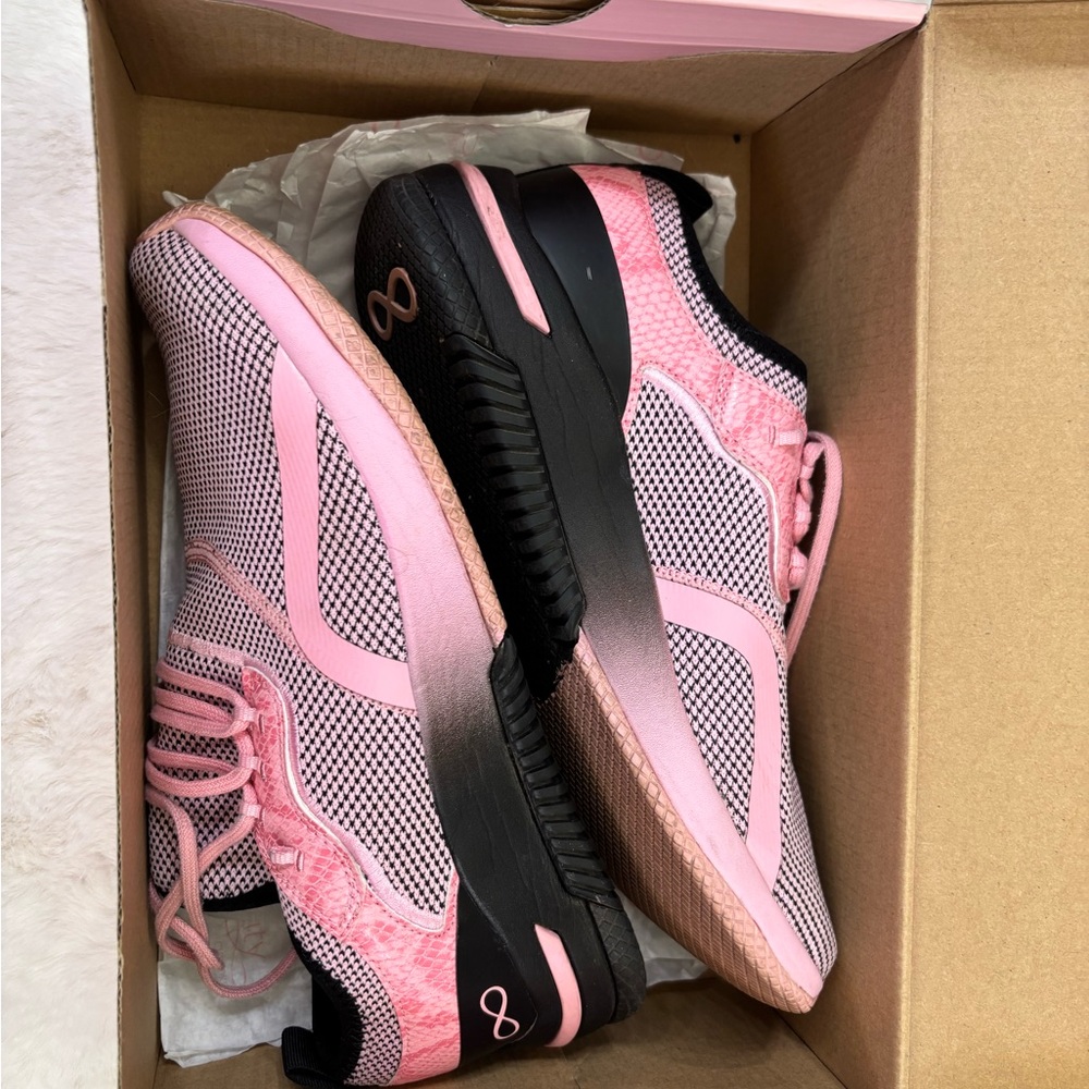 Cherokee Pink and Black Athletic Shoes with Breathable Mesh